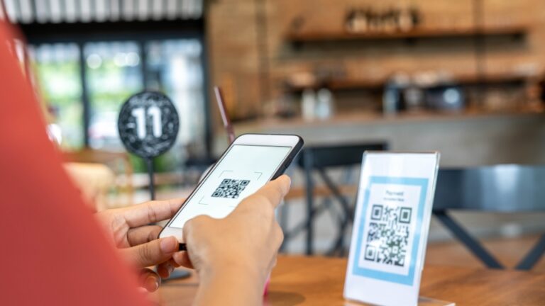 Como funciona o cardápio QR Code na mesa? Vantagens e dicas de divulgação