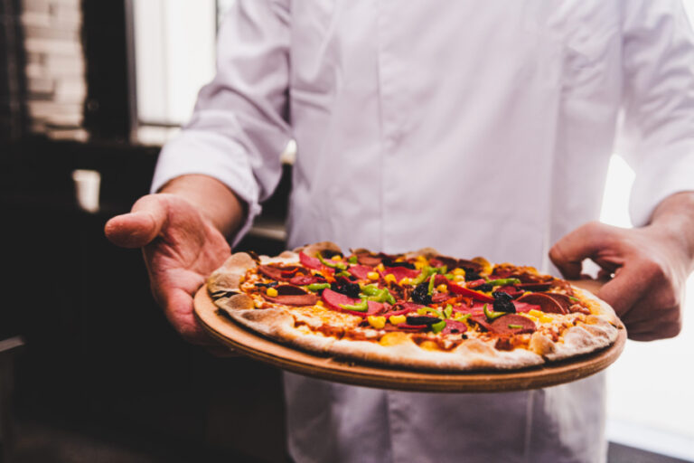 Cardápio digital para pizzaria: Como funciona e como criar o seu