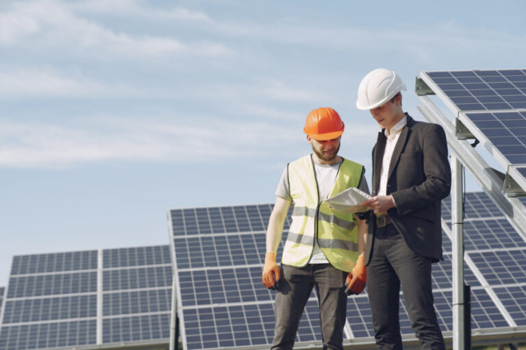 Sistema de energia solar para restaurante: Benefícios e como contratar