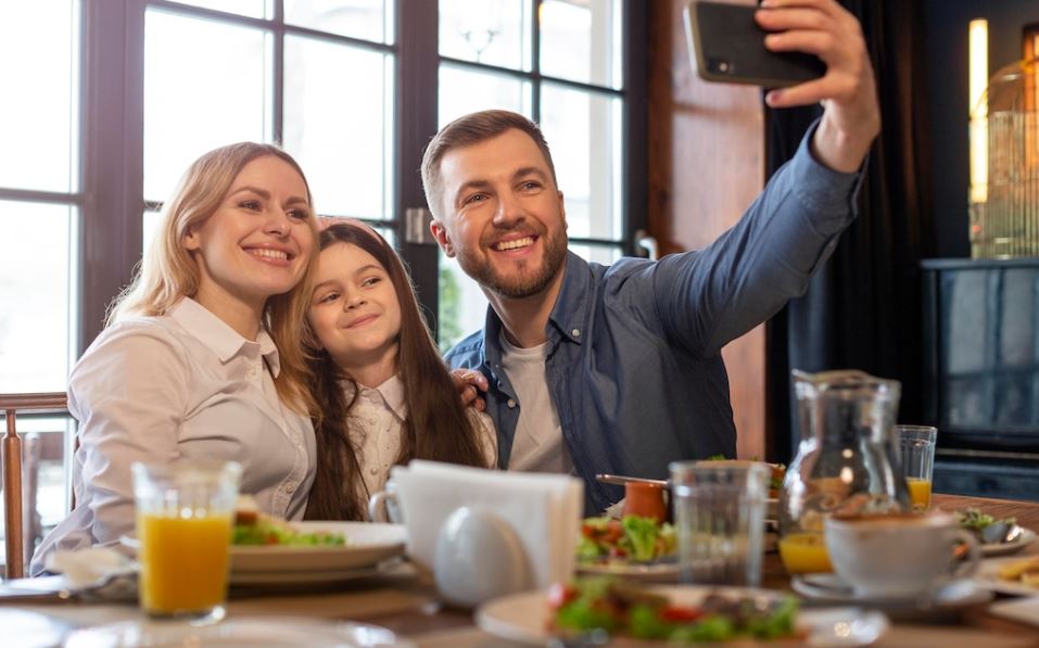 Família em restaurante