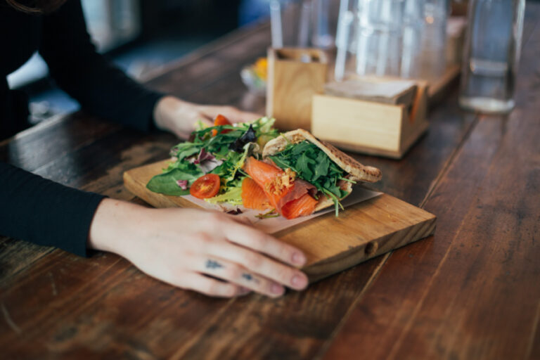 Cardápio vegano para restaurante: Como apresentar pratos veganos no menu