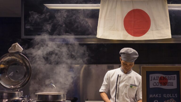Como montar um cardápio digital para restaurante japonês: Vantagens e usos
