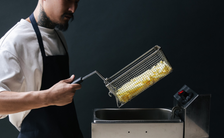 Tipos de fritadeira: Quais existem e como escolher?