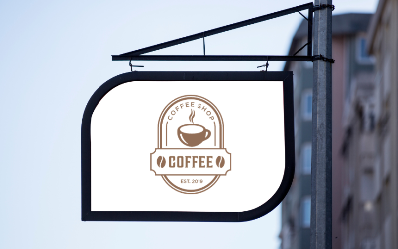 outdoor pequeno com logotipo de cafeteria (simulação de marketing offline)
