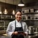 chefe de cozinha com um cardápio no tablet