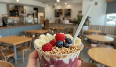pessoa segurando o açaí